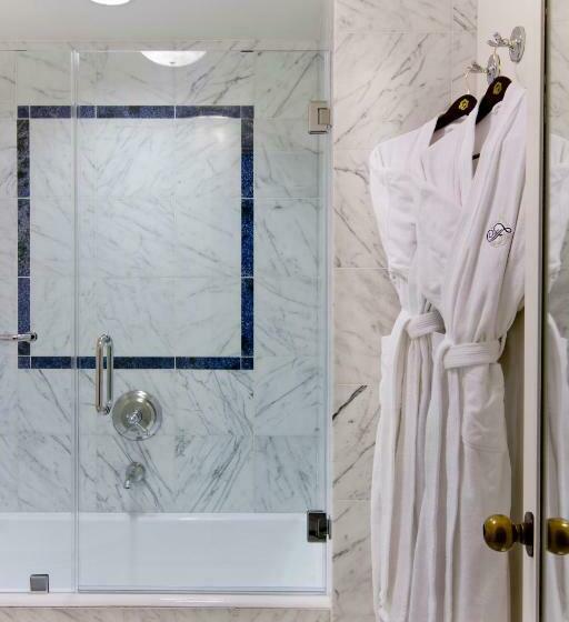 اتاق استاندارد با تخت بزرگ, Fairmont Miramar Hotel & Bungalows