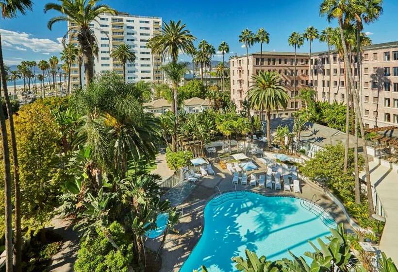 اتاق لوکس با تخت بزرگ, Fairmont Miramar Hotel & Bungalows