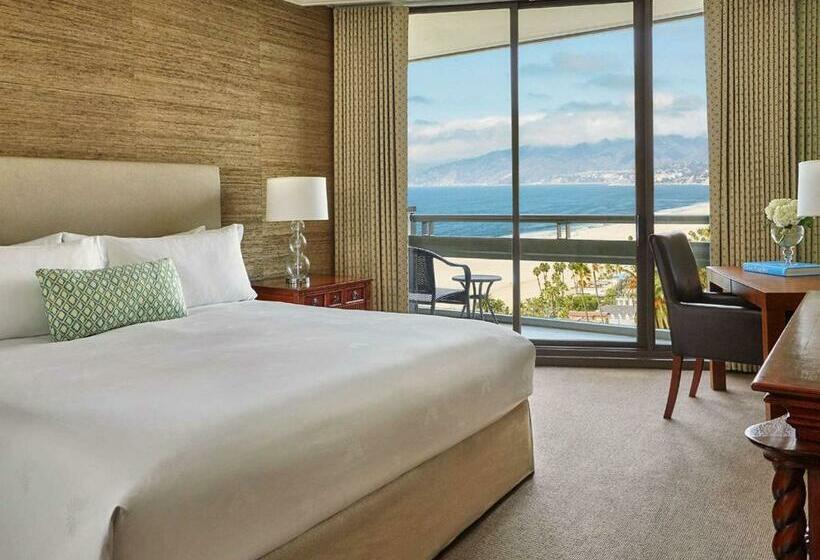 اتاق لوکس با تخت بزرگ, Fairmont Miramar Hotel & Bungalows
