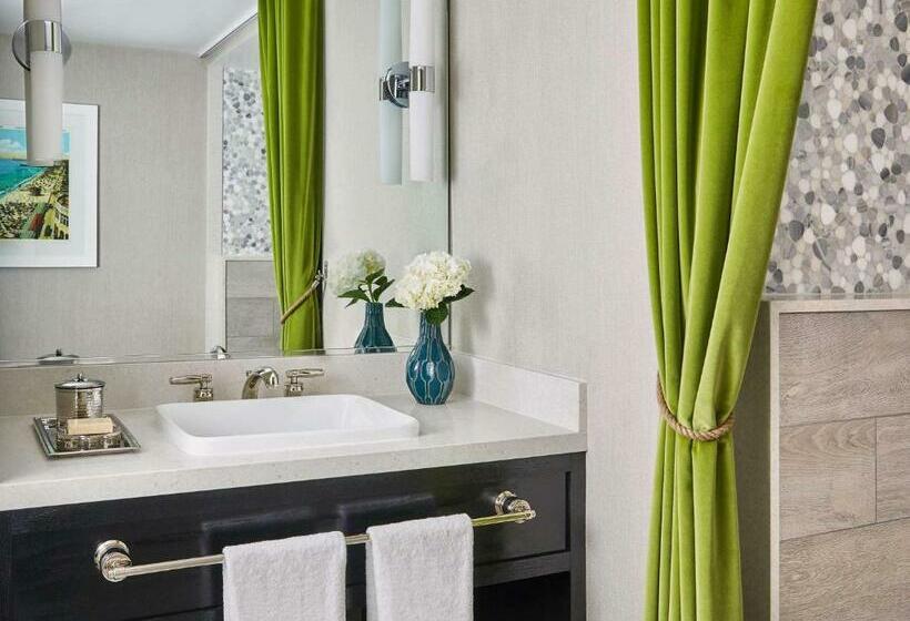 سوئیت با تخت بزرگ, Fairmont Miramar Hotel & Bungalows