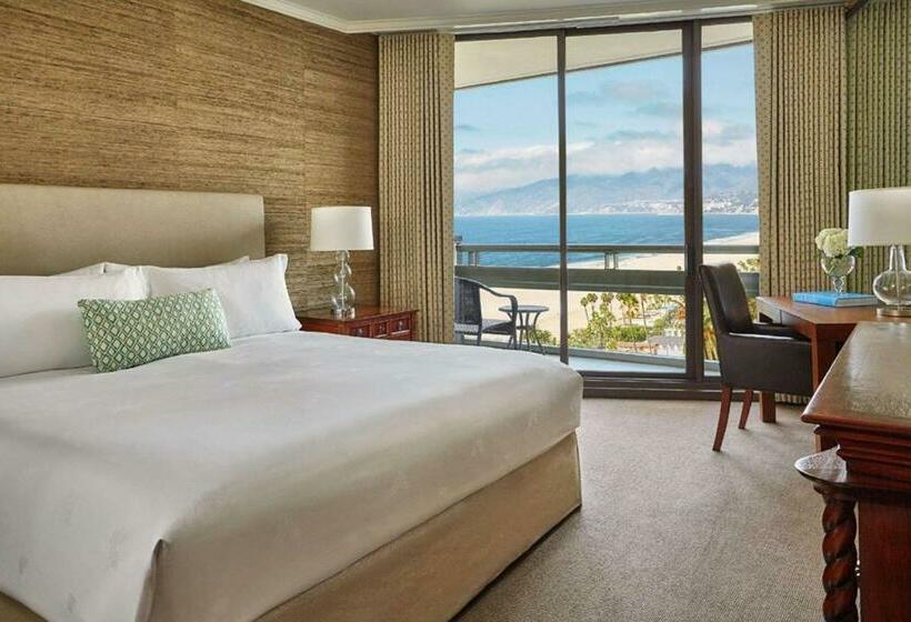 اتاق لوکس با چشم‌انداز دریا, Fairmont Miramar Hotel & Bungalows