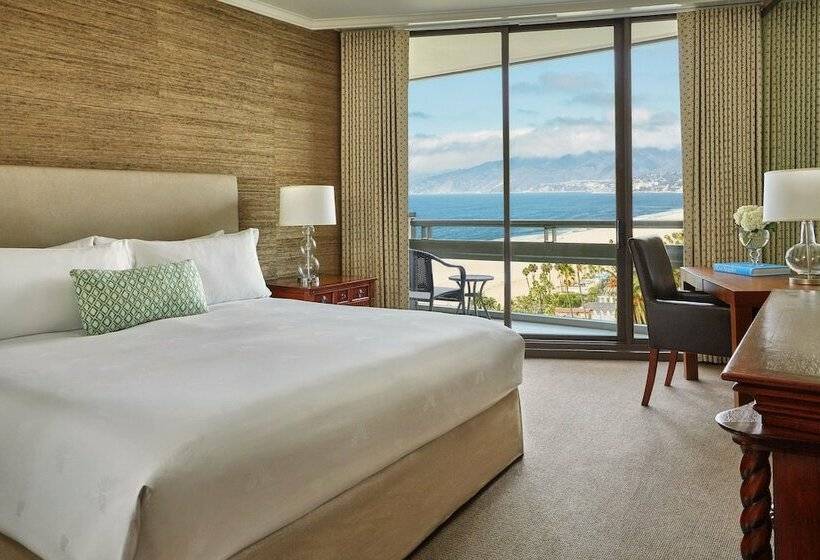 اتاق لوکس با چشم‌انداز دریا, Fairmont Miramar Hotel & Bungalows