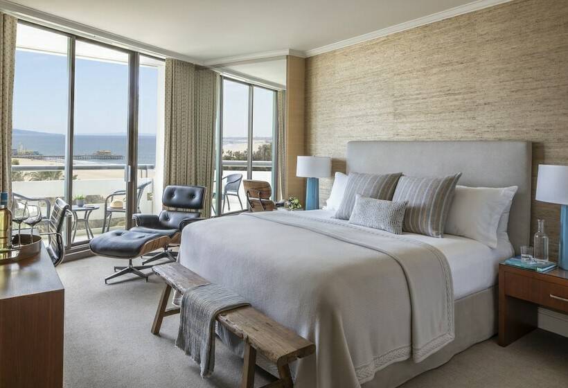 اتاق لوکس با چشم‌انداز دریا, Fairmont Miramar Hotel & Bungalows
