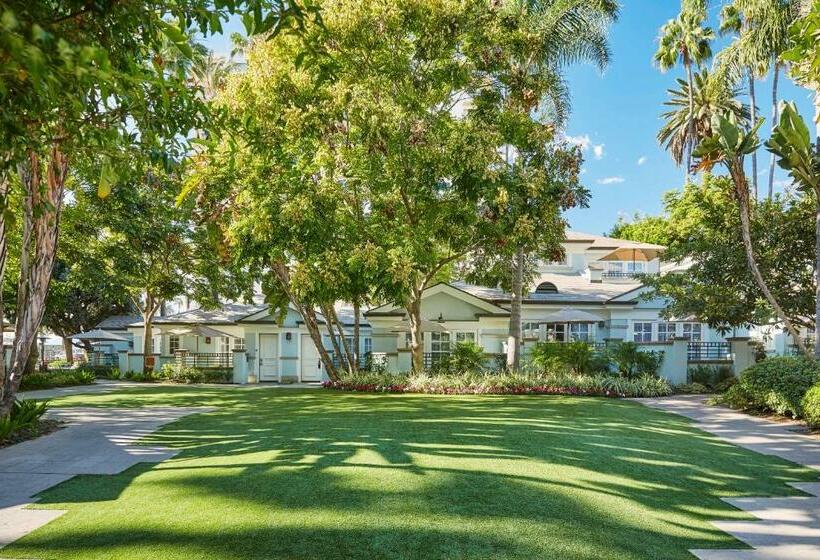 بانگلوی استاندارد, Fairmont Miramar Hotel & Bungalows