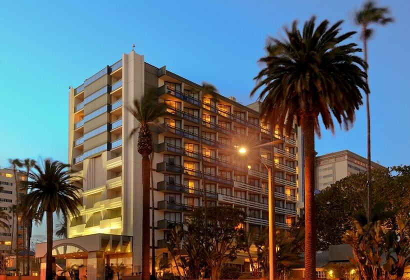 سوییت, Fairmont Miramar Hotel & Bungalows