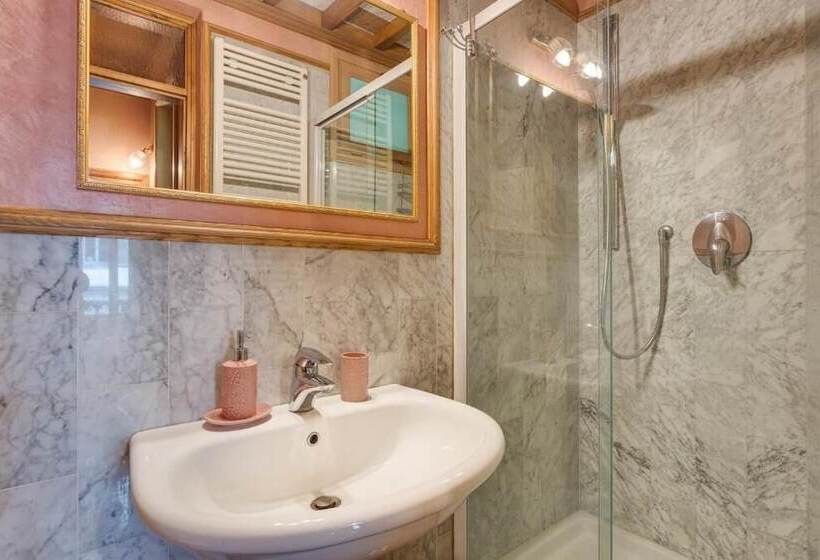 اتاق استاندارد سه نفره, B&b Cavour10 Firenze