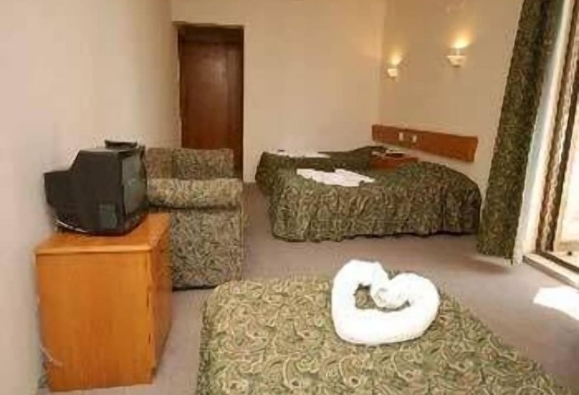 Standard Triple Room, Dias