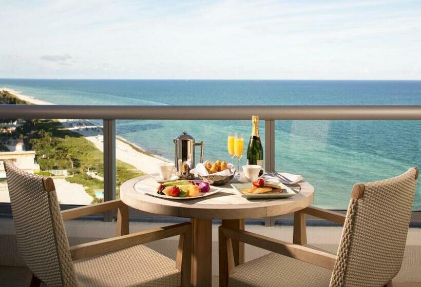 سوئیت جونیور با تخت بزرگ, Eden Roc Miami Beach