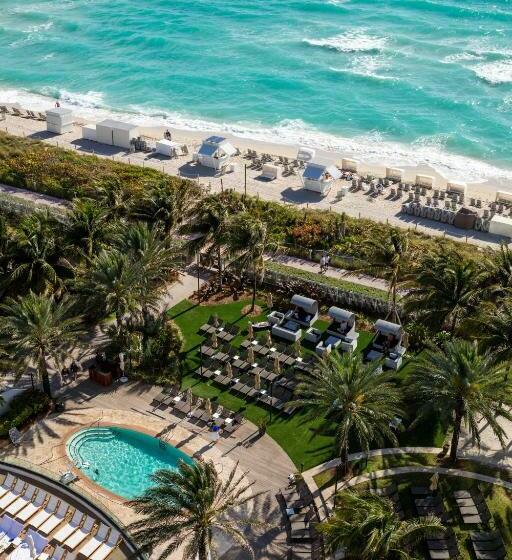 Junior Suite met Kingsize Bed, Eden Roc Miami Beach