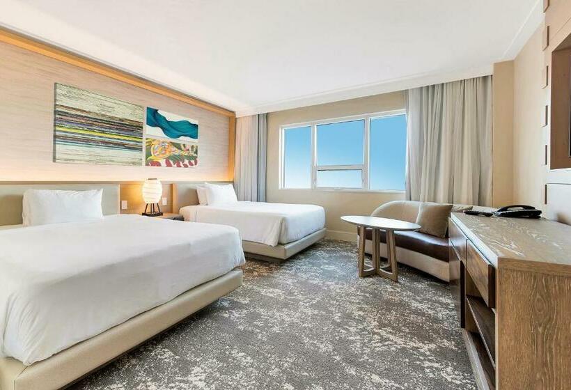 اتاق پرمیوم, Eden Roc Miami Beach