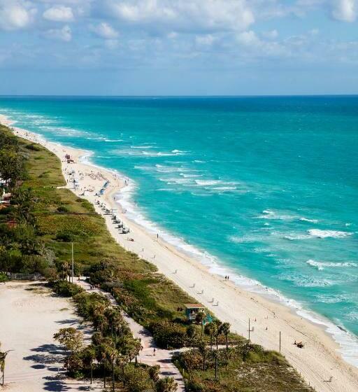 سوییت جونیور با چشم‌انداز دریا, Eden Roc Miami Beach