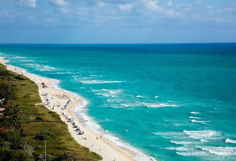 Junior Suite met Uitzicht op Zee, Eden Roc Miami Beach