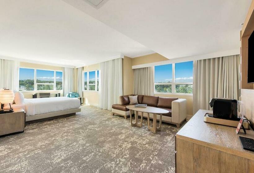 سوئیت پریمیوم, Eden Roc Miami Beach