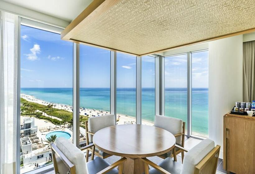 سوئیت با تخت بزرگ, Eden Roc Miami Beach