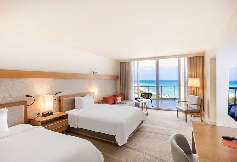 Junior Suite met Uitzicht op Zee, Eden Roc Miami Beach