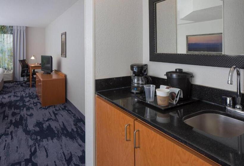 Standard Room, Fairfield Inn & Suites By Marriott Orlando Lake Buena Vista