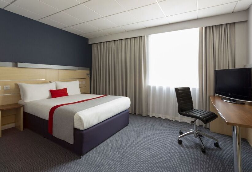 스탠다드 룸, Holiday Inn Express Edinburgh City Centre