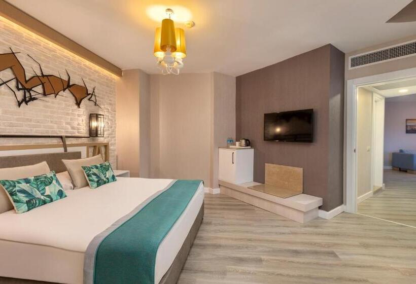 سوئیت با وان آب گرم, Limak Arcadia Sport Resort Belek