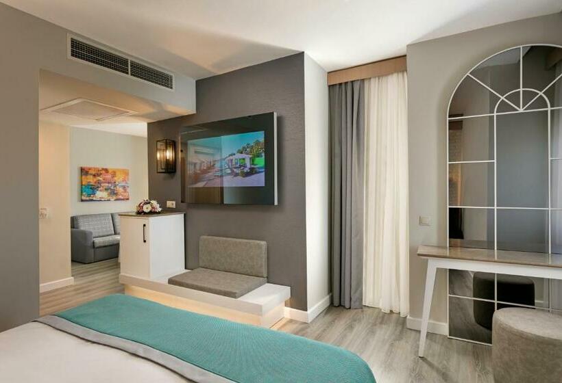 سوییت با چشم‌انداز دریا, Limak Arcadia Sport Resort Belek