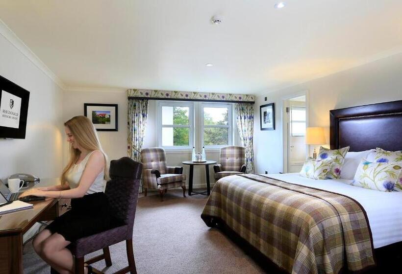 اتاق لوکس با تخت بزرگ, Macdonald Morlich Hotel At Macdonald Aviemore Resort