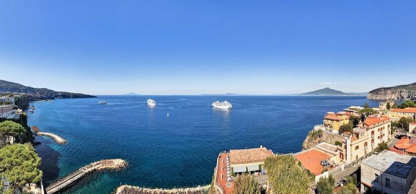 Quarto superior vista mar, Mediterraneo