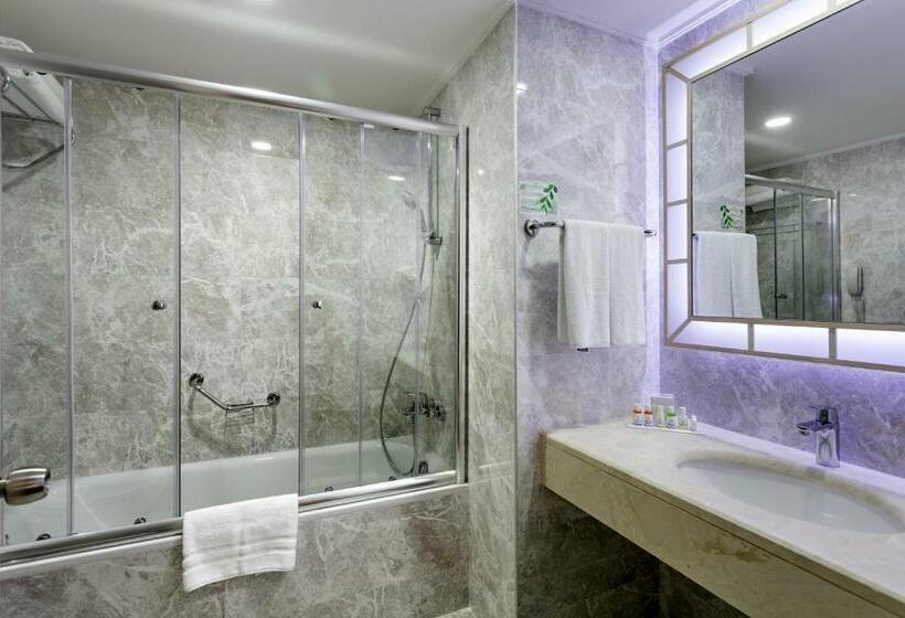 سوییت جونیور, Miracle Resort