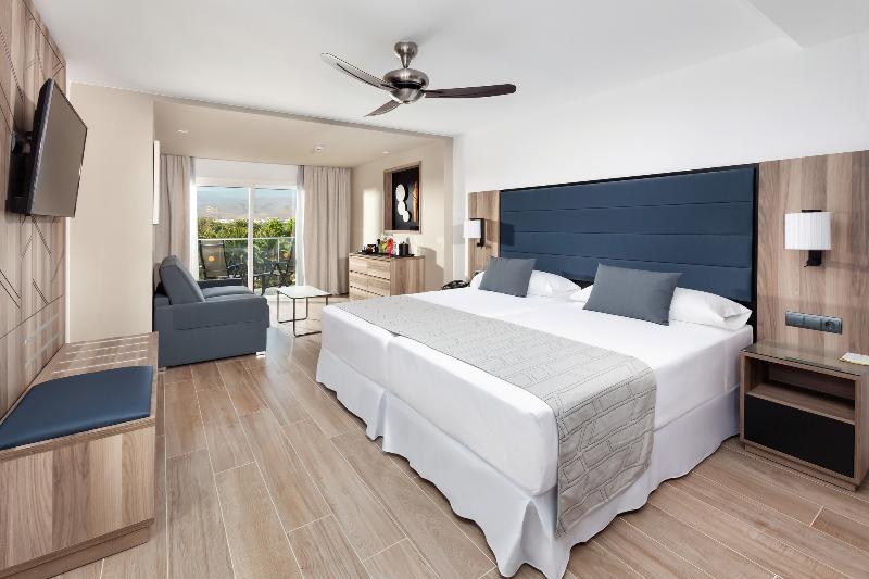 חדר משפחתי, Hotel Riu Palace Oasis