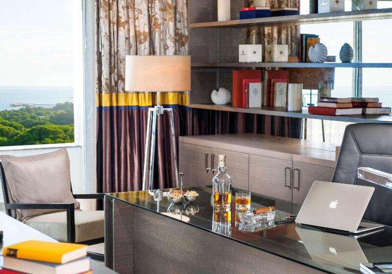 سوییت, Rixos Premium Belek, The Land of Legends Access