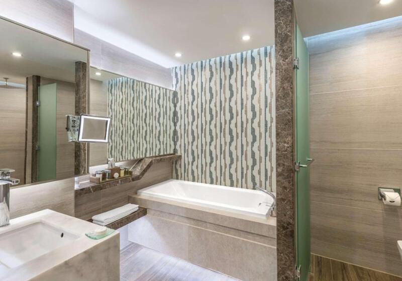سوییت با چشم‌انداز باغ, Rixos Premium Belek, The Land of Legends Access