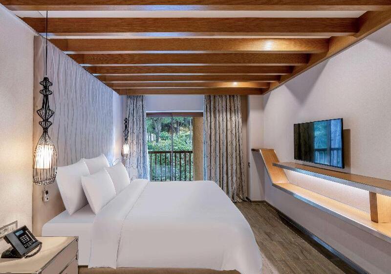 سوییت, Rixos Premium Belek, The Land of Legends Access