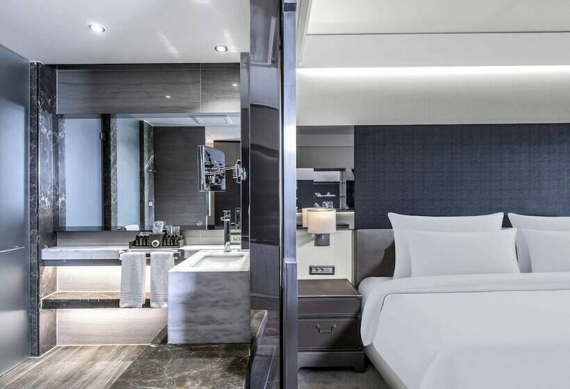 اتاق لوکس با چشم‌انداز باغ, Rixos Premium Belek, The Land of Legends Access