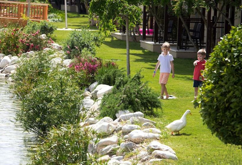 سوییت خانوادگی, Rixos Premium Tekirova, The Land of Legends Access