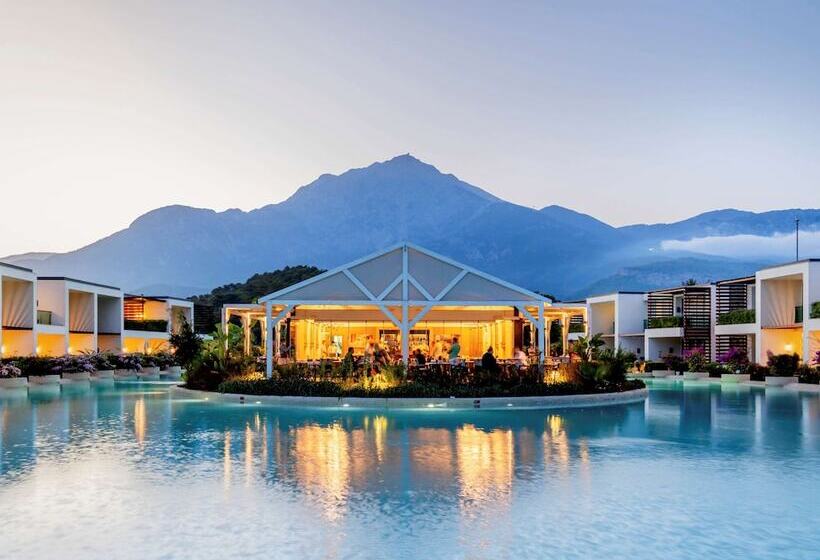 ویلای یک اتاق خوابه با استخر شنا, Rixos Premium Tekirova, The Land of Legends Access
