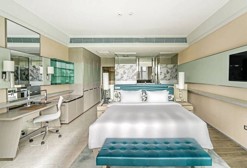 ویلای یک اتاق خوابه با استخر شنا, Rixos Premium Tekirova, The Land of Legends Access
