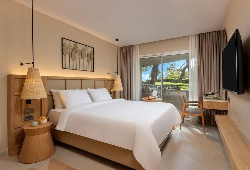 سوییت لوکس, Rixos Premium Tekirova, The Land of Legends Access