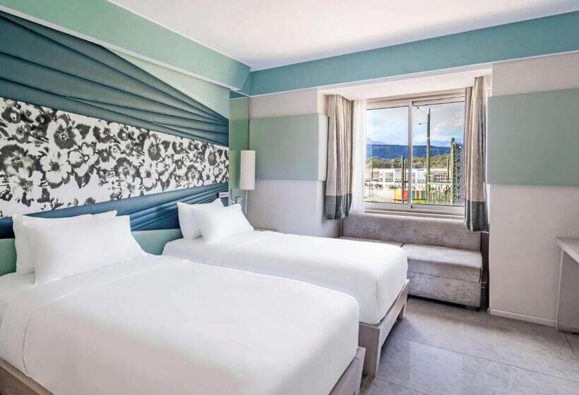 سوییت خانوادگی, Rixos Premium Tekirova, The Land of Legends Access