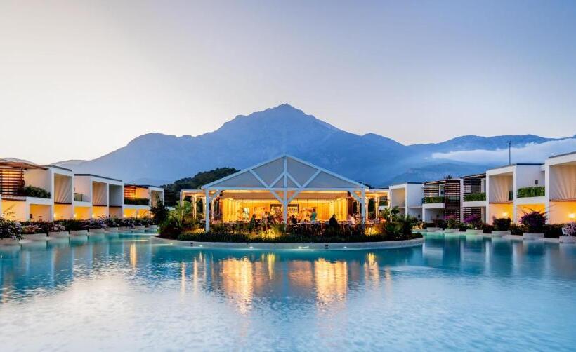 ویلای یک اتاق خوابه با استخر شنا, Rixos Premium Tekirova, The Land of Legends Access