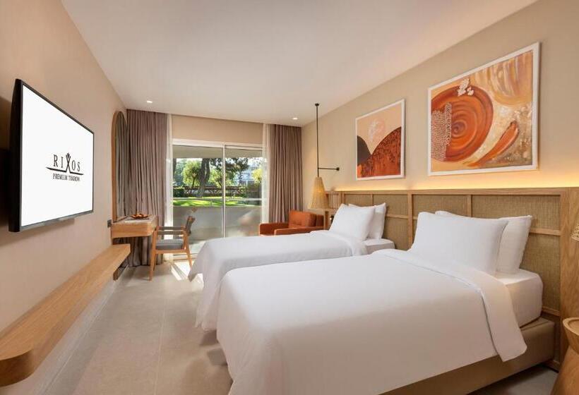 سوییت خانوادگی, Rixos Premium Tekirova, The Land of Legends Access