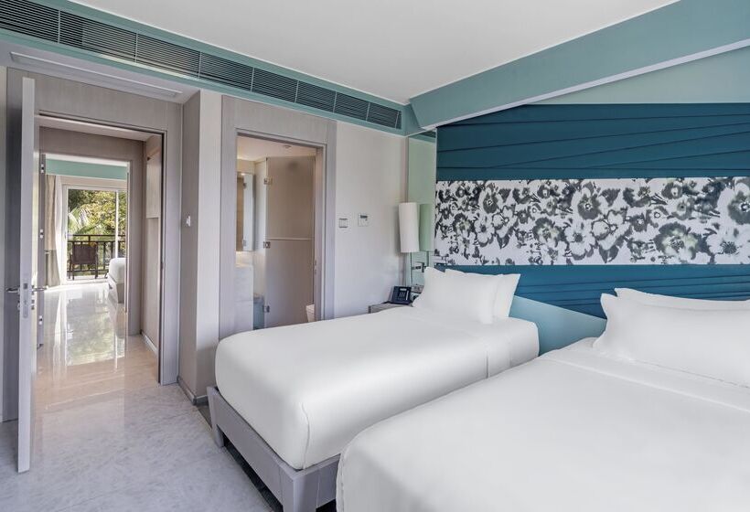 سوییت خانوادگی, Rixos Premium Tekirova, The Land of Legends Access