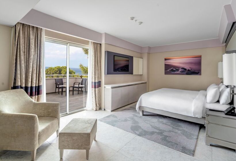 سوییت لوکس, Rixos Premium Tekirova, The Land of Legends Access