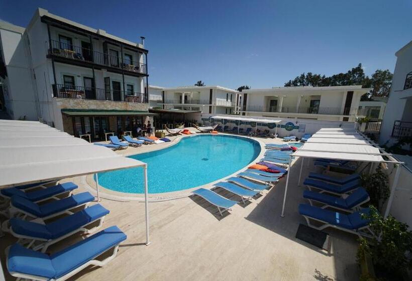اتاق استاندارد سه نفره, Salinas Beach Hotel Bodrum Boutique Concept