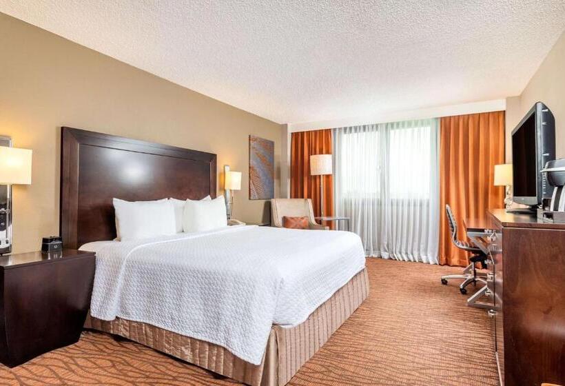 اتاق استاندارد با تخت بزرگ, Sonesta Miami Airport