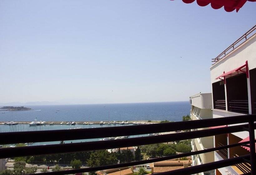 اتاق استاندارد با چشم‌انداز دریا, Suhan Seaport