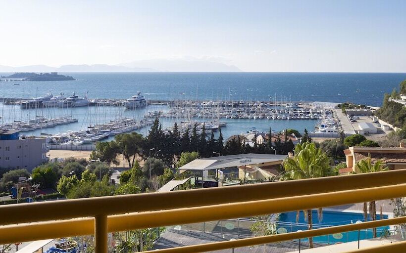 اتاق استاندارد با چشم‌انداز دریا, Suhan Seaport