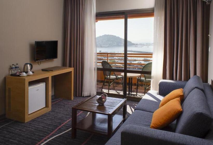 سوئیت با تخت بزرگ, Suhan Seaport