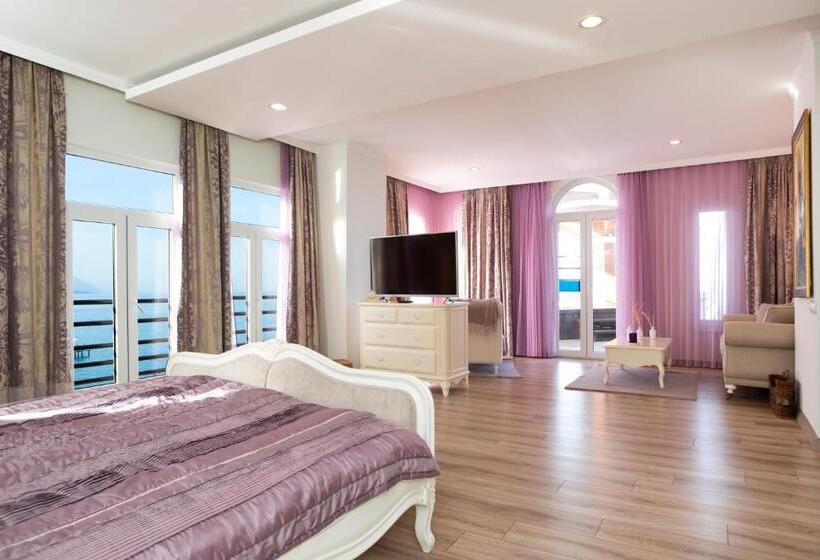 Suite Cama Queen, Orange County Kemer