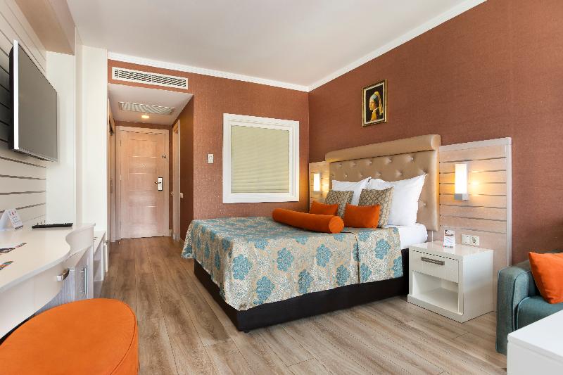 Standard Room, Orange County Kemer