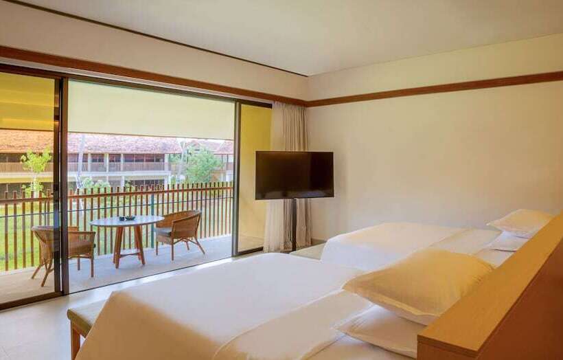 اتاق استاندارد با بالکن و چشم‌انداز باغ, Sheraton Belitung Resort