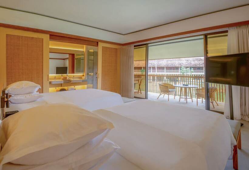 اتاق استاندارد با بالکن و چشم‌انداز باغ, Sheraton Belitung Resort