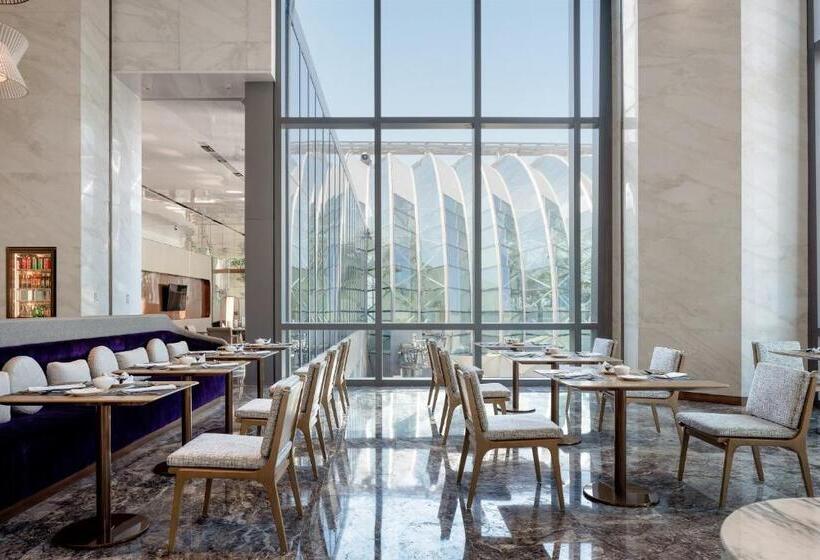 اتاق پرمیوم, Intercontinental Chongqing Raffles City, An Ihg